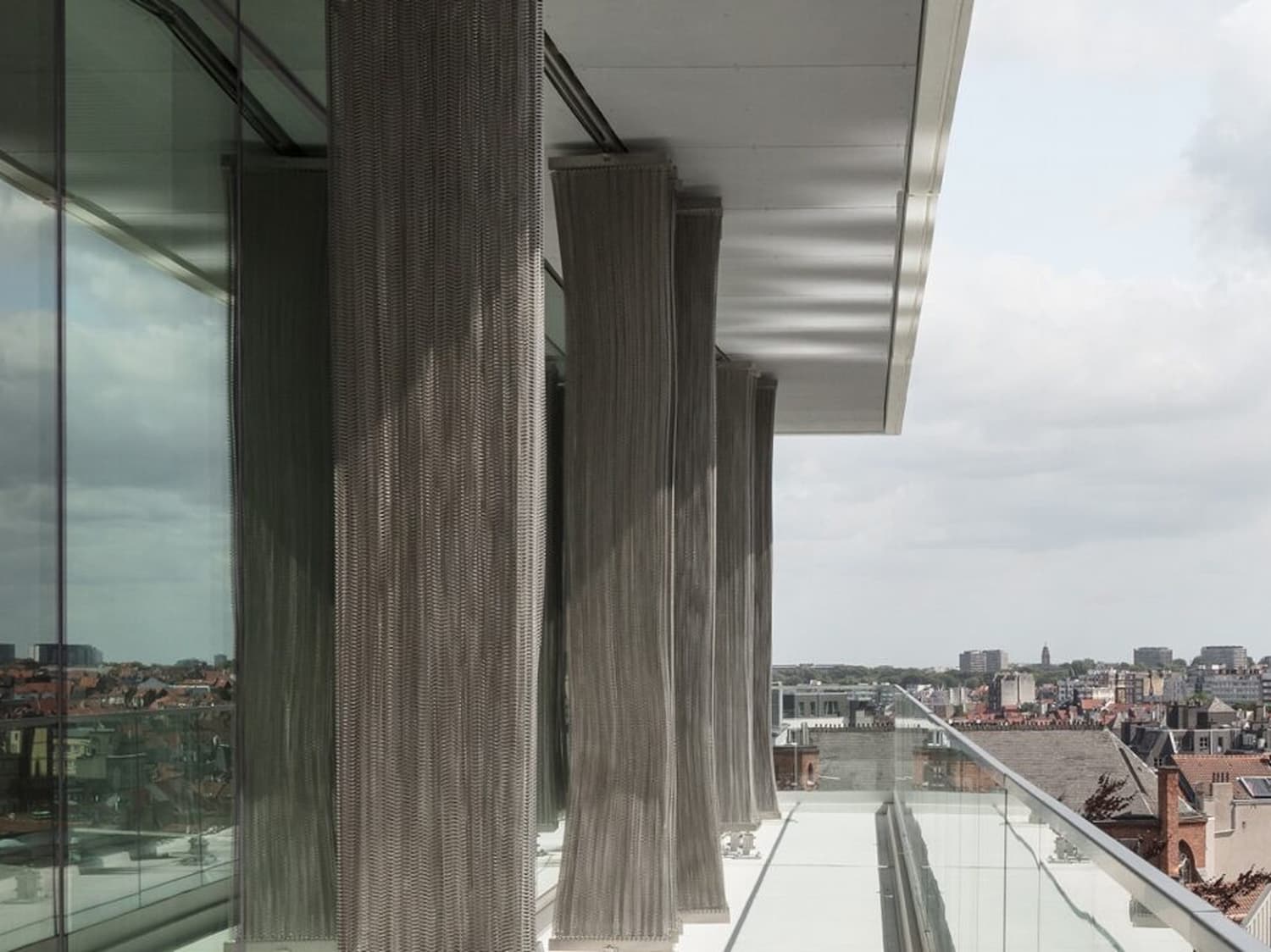 Quartz, Brussels